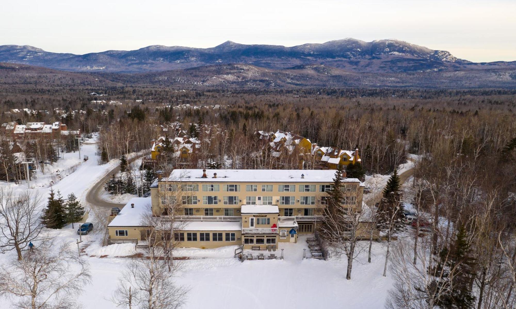シュガーローフ グランド サミット ホテル Carrabassett Valley エクステリア 写真