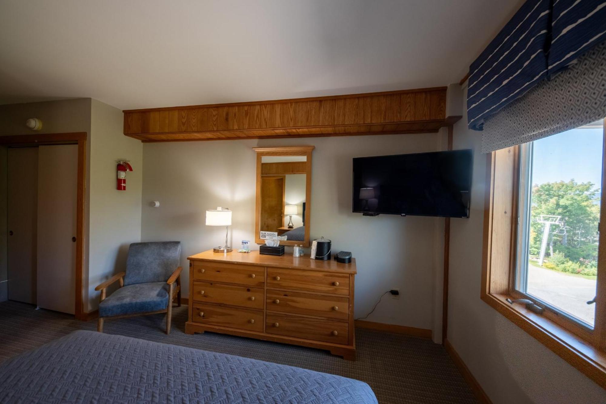 シュガーローフ グランド サミット ホテル Carrabassett Valley エクステリア 写真